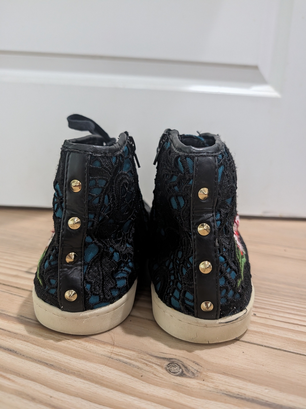 Steve Madden Men’s Black Lace Floral Rose High Top Sneakers Size 12 - Picture 6 of 10